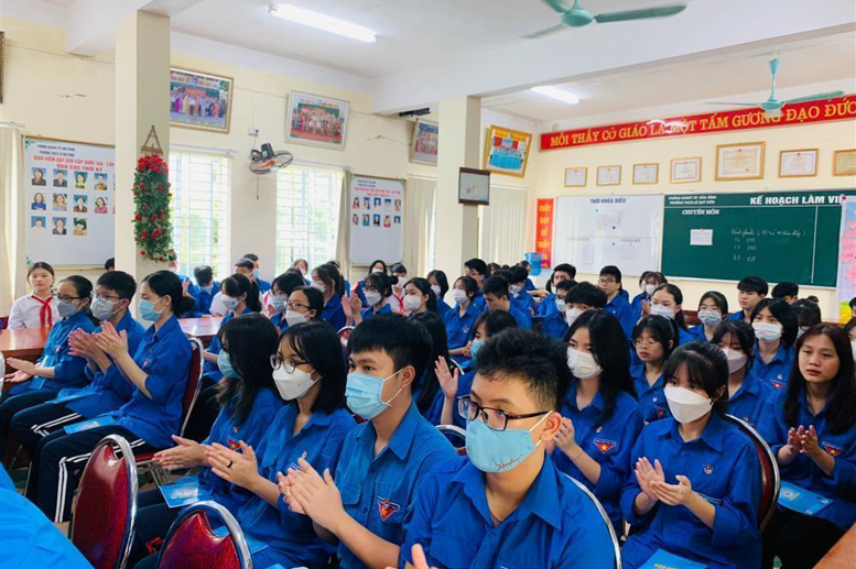 Buổi lễ diễn ra trong không khí trang trọng