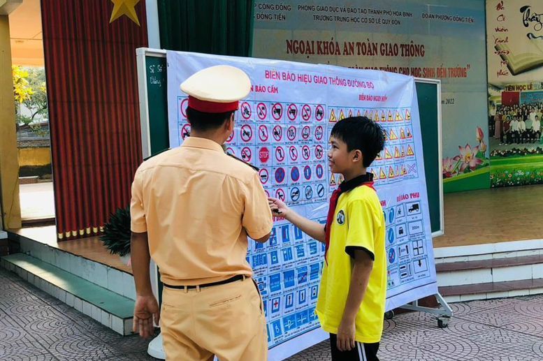 Nhận biết về biển báo là một kĩ năng quan trọng