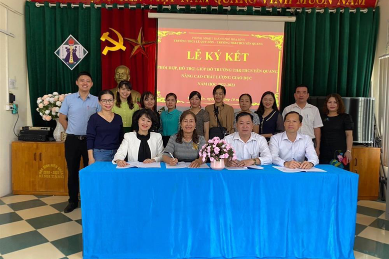 Lễ ký kết Trường THCS Lê Quý Đôn hỗ trợ, giúp đỡ Trường TH&THCS Yên Quang 