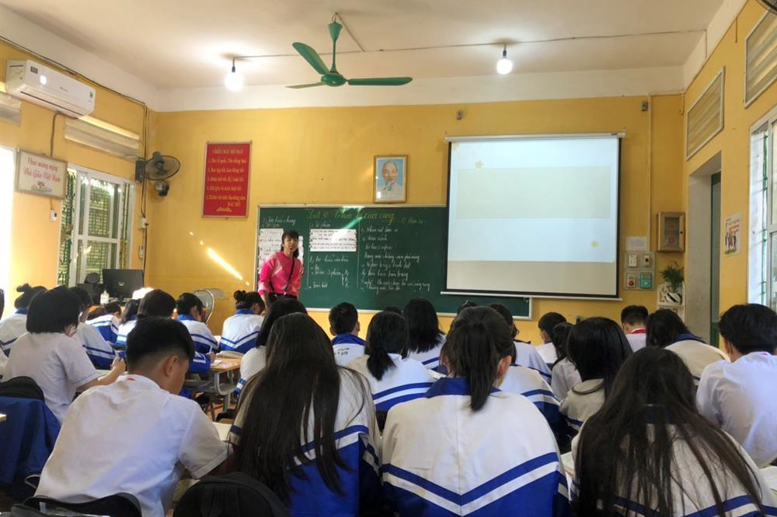 Giờ học môn Ngữ văn tại lớp 8A3