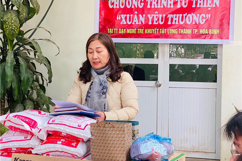 Phát biểu của cô giáo Phạm Thị Hải Châu - Bí thư chi bộ - Hiệu trưởng nhà trường 