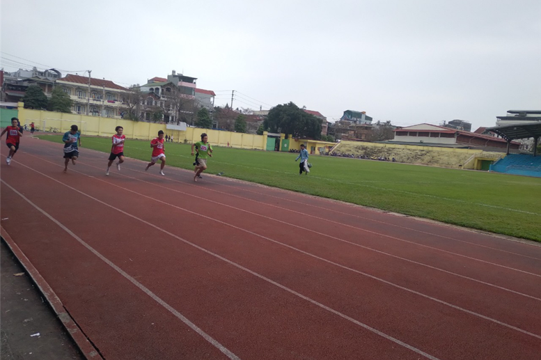 Nôi dung Chạy tiếp sức 4x100m Nam diễn ra vô cùng gay cấn, quyết liệt.