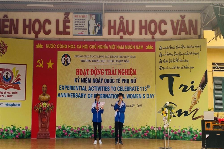 Hai MC Linh Tuệ - Tuấn Minh đầy tài năng của buổi HĐTN 