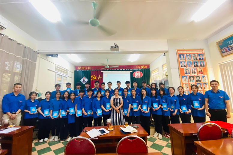 30 học sinh ưu tú chính thức trở thành Đoàn viên