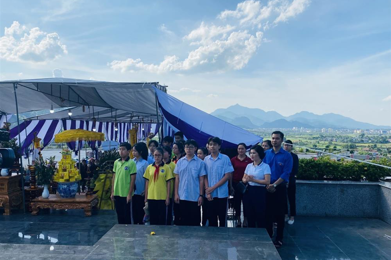 Những giây phút trang nghiêm