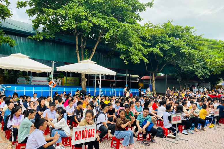 Trò chơi “Hi-fi” cực vui của cô Hiệu trưởng