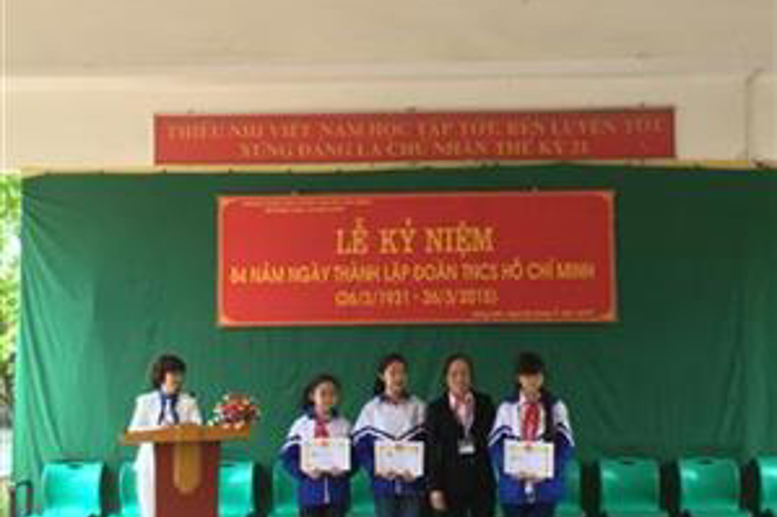 Vinh danh HS có thành tích cao trong hoc tập