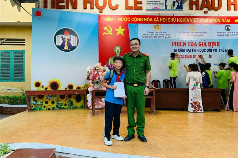 Những màn xin chữ kí đầy ấn tượng