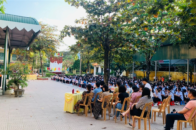 Buổi chuyên đề có sự góp mặt của cha mẹ học sinh 