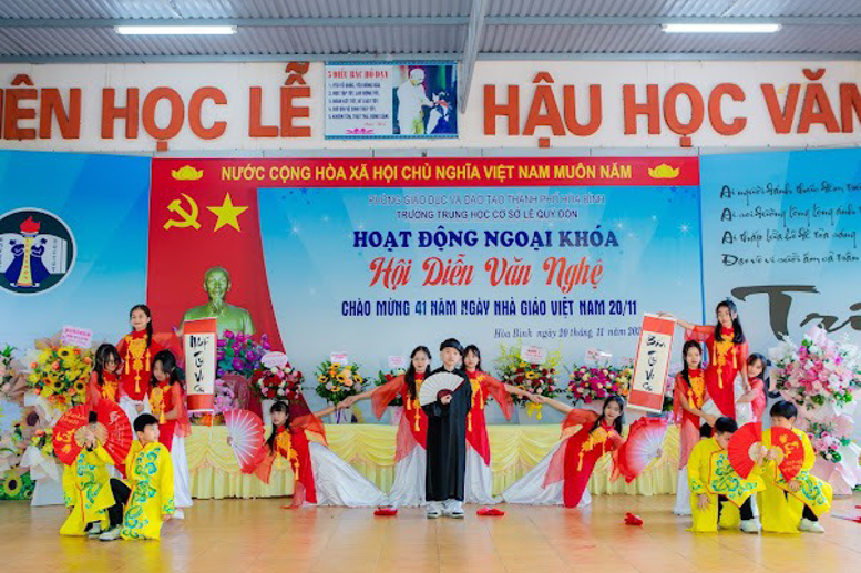 Tiết mục múa "Nghĩa sư đồ" - Lớp 6A1 cũng xuất sắc đạt giải Nhất