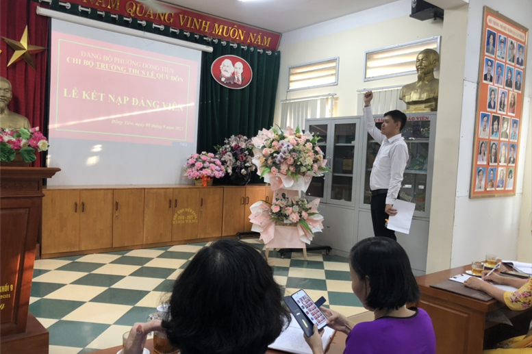 Lễ kết nạp Đảng ngày 08 tháng 9 năm 2023 đ/c Bùi Huy Hoàng