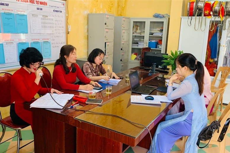 Phần họp chung qua hệ thống loa của Liên đội