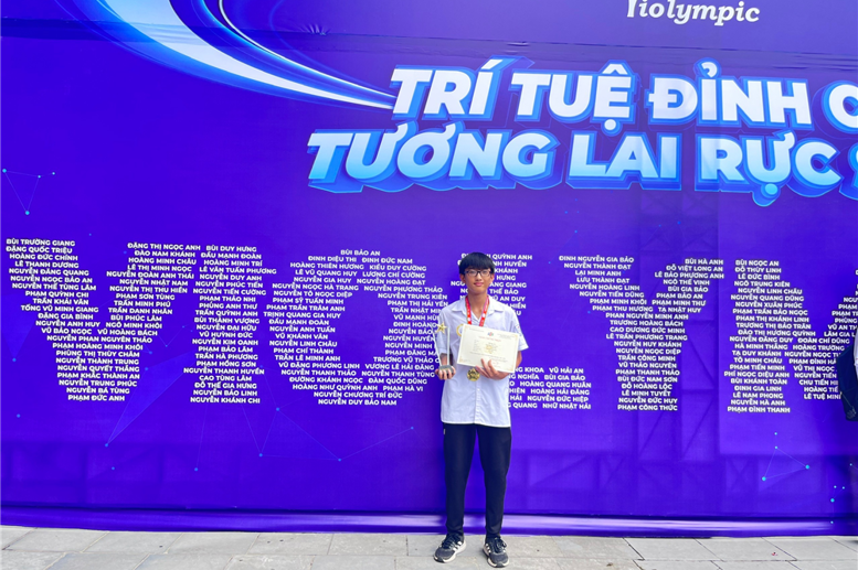 Học sinh Bùi Ngọc An – 8A4 – Giải Vàng Toán Tiếng Anh