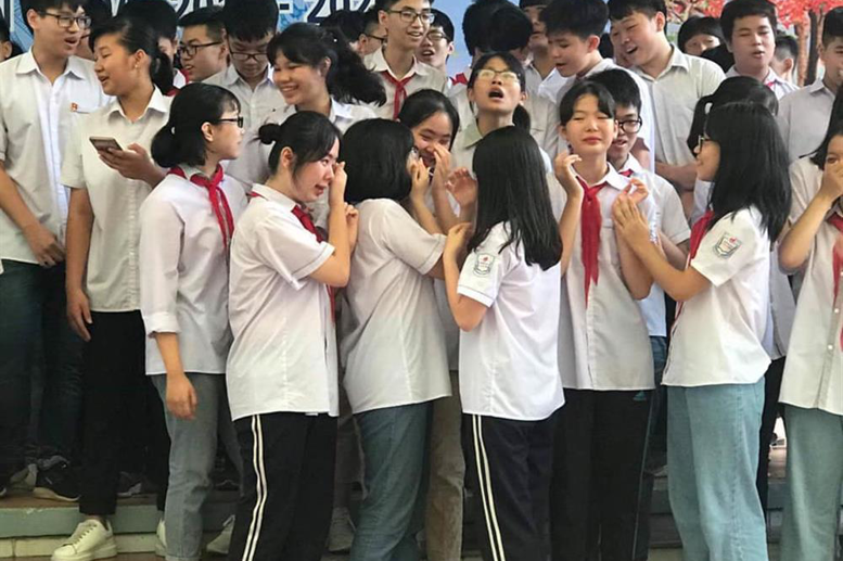 Giây phút nghẹn ngào xúc động