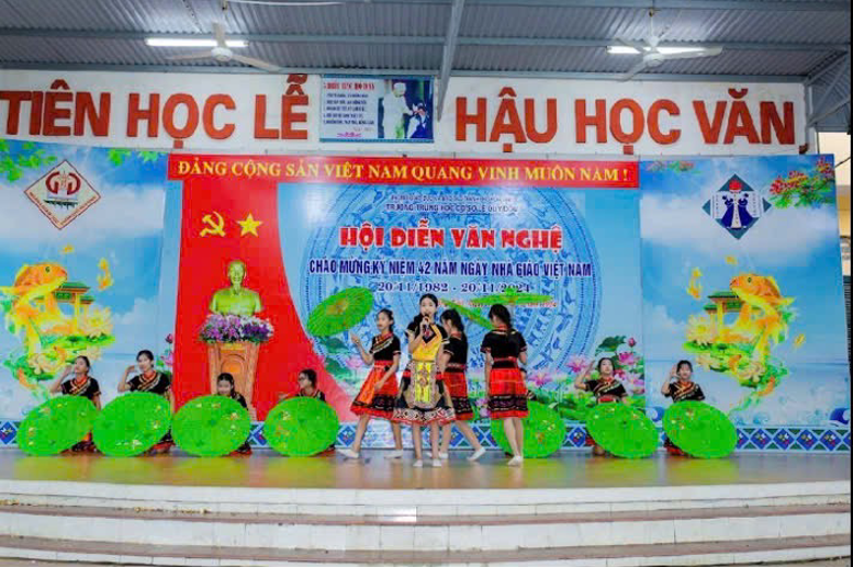 Hình ảnh các tiết mục văn nghệ của học sinh