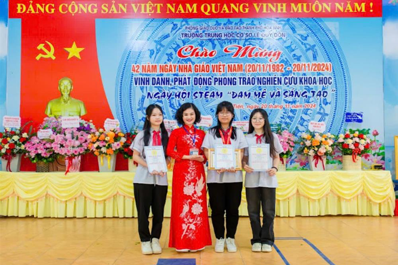 Vinh danh Hs đạt Giải Văn học thuổi thơ Toàn quốc