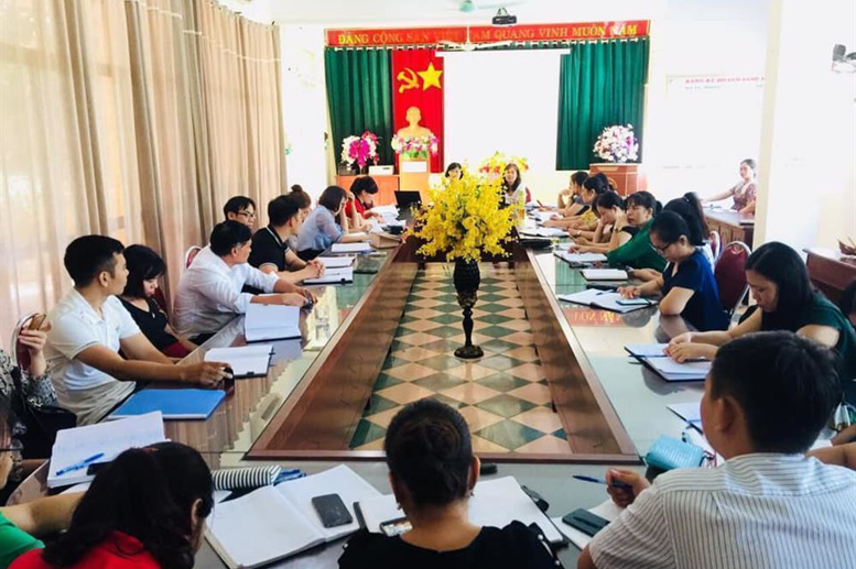 Buổi họp đầu tiên của hội đồng sư phạm nhà trường, BGH triển khai kế hoạch đón năm học mới