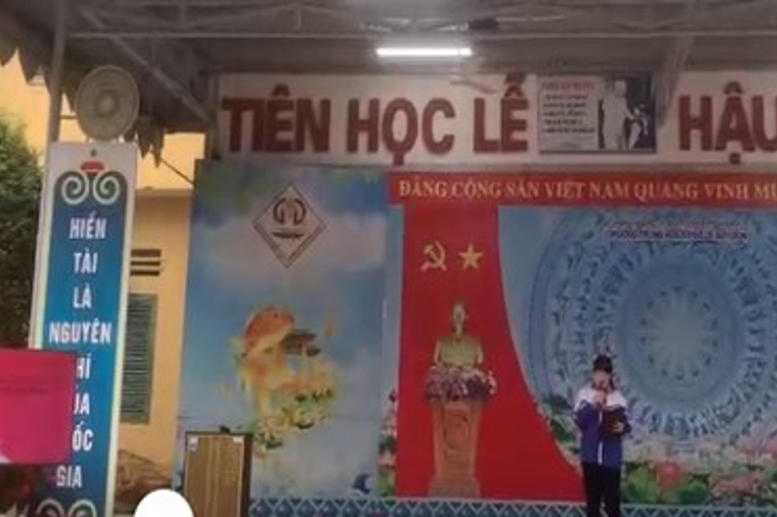 Học sinh Nguyễn Quỳnh Anh - Lớp 7A1 với bài thuyết trình về Bác sĩ, liệt sĩ Đặng Thùy Trâm và Thạc sĩ, bác sĩ Võ Ngọc Anh Thơ – nữ bác sĩ được tạp chí Forbes Việt Nam vinh danh là “Đóa blouse trắng” trong cuộc chiến chống dịch bệnh Covid 19