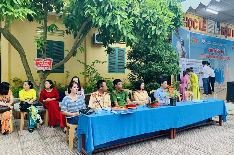 Đại biểu khách mời