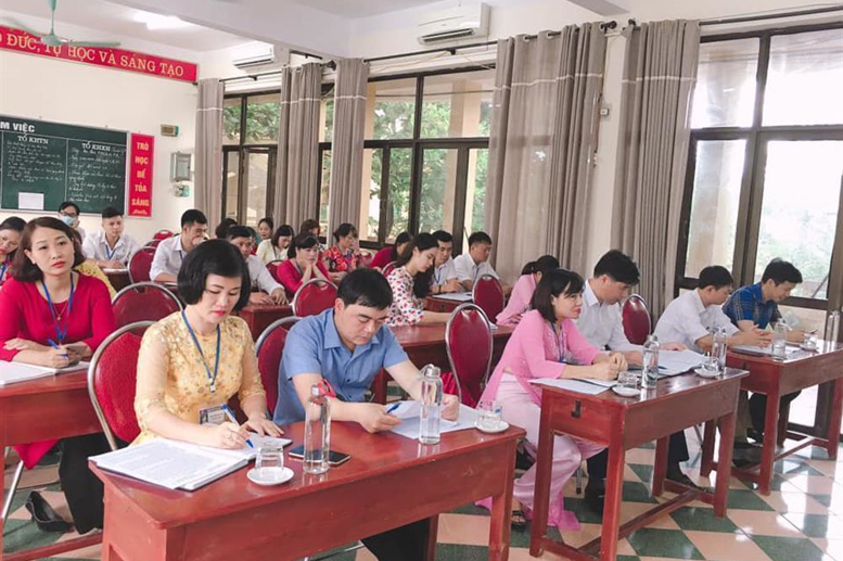 Hội nghị năm nay vinh dự được chào đón các vị lãnh đạo, các vị đại biểu về tham dự