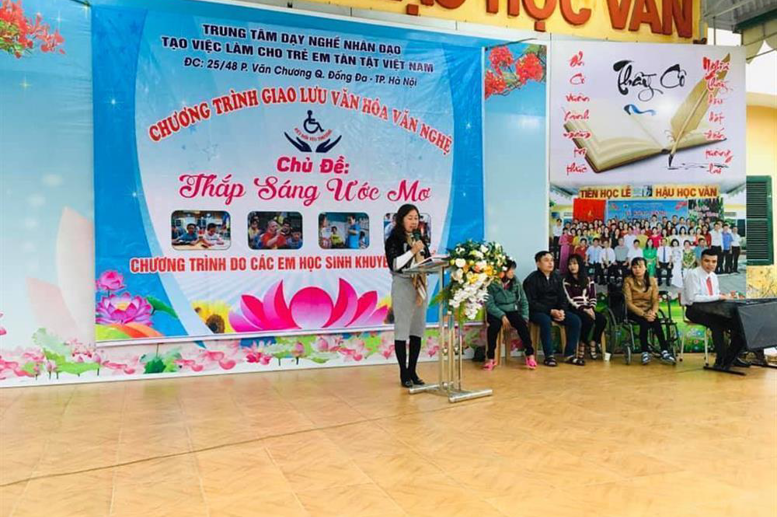 Cô giáo Phạm Thị Hải Châu- BT chi bộ, Hiêu trưởng nhà trường