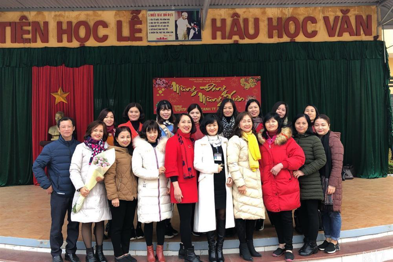 Tập thể Tổ KHXH Trường THCS Lê Quý Đôn