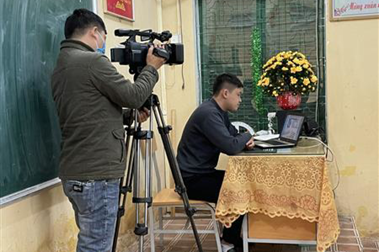 Tiết học Vật Lí của Thầy giáo: Bùi Huy Hoàng