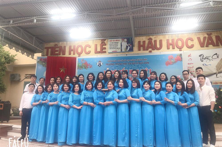 Tập thể CB-GV-NV nhà trường