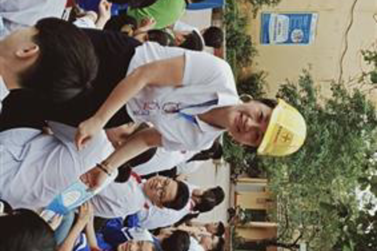 Học sinh hào hứng lắng nghe