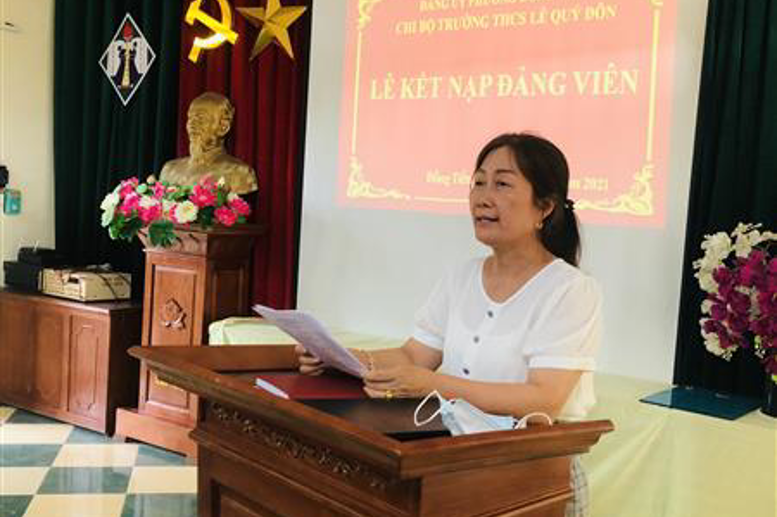 Đồng chí Phạn Thị Hải Châu–Bí thư chi bộ, Hiệu trưởng nhà trường.