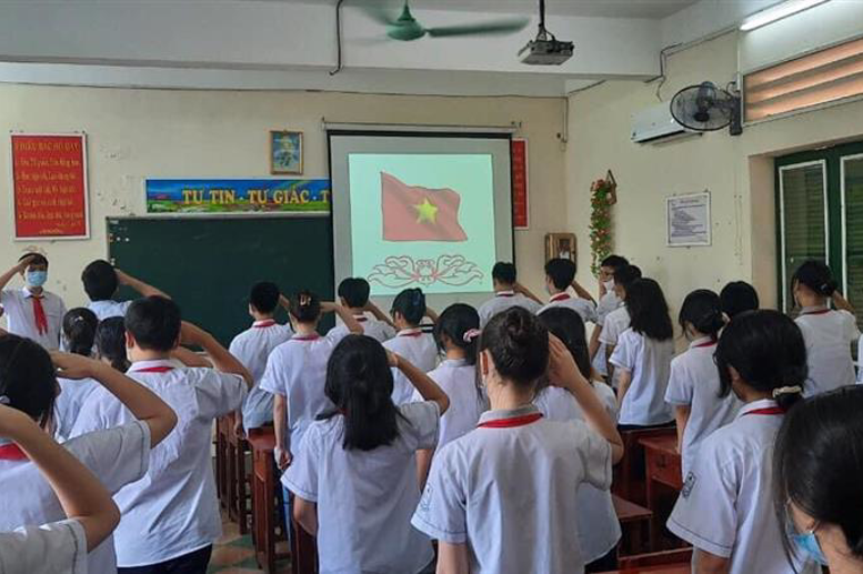 Lễ chào cờ nghiêm trang trong Đại hội ở các Chi đội 