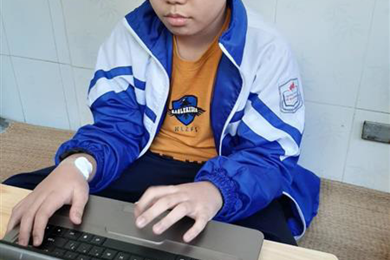 Em Trương Thanh Tâm - Hs lớp 7a1 tích cực tham gia thi ngay trong viện