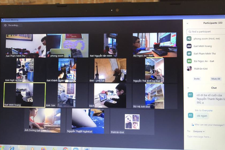 Học sinh thi IOE qua mạng