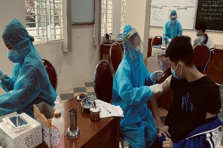 Loại vắc xin được sử dụng tiêm học sinh là vắc xin Pfizer