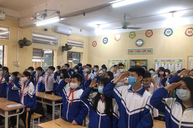 Lễ sơ kết tại các lớp.